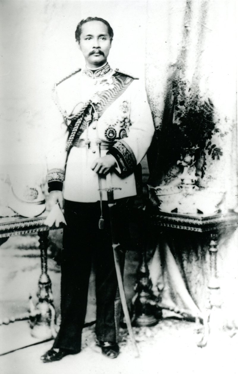 King Chulalongkorn, ca 1880 (s/v foto) av Unknown photographer