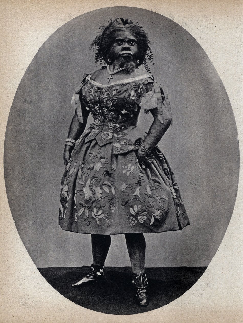 Monstren, hundkvinnan. Fotografi, sent 1800-tal, Paris. Coll. Selva. av Unknown photographer
