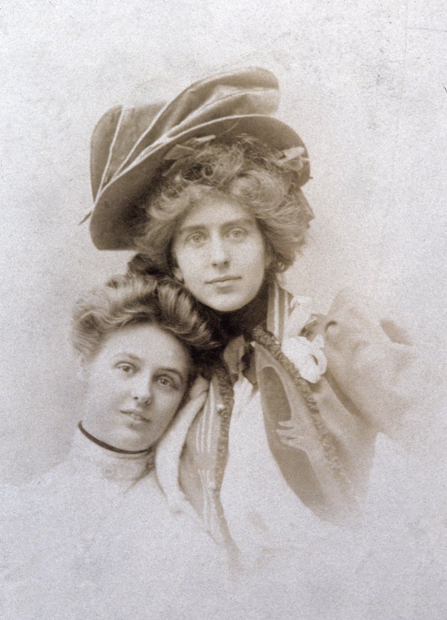 Natalie Clifford Barney och Renee Vivien, Frankrike, ca 1900 (svartvitt foto) av Unknown photographer
