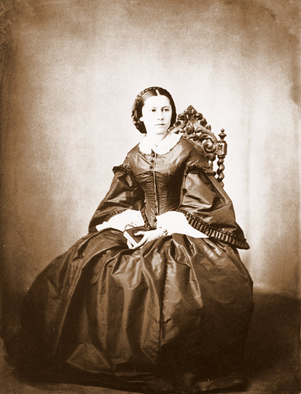 Porträtt av Clara Schumann (1819 - 1896), fru till Robert Schumann. av Unknown photographer