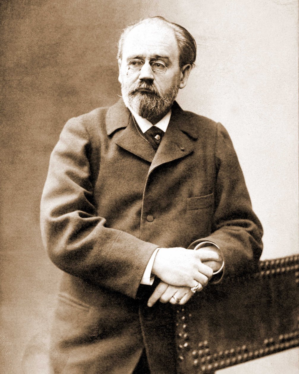 Porträtt av Emile Zola (1840 - 1902) fransk författare. av Unknown photographer