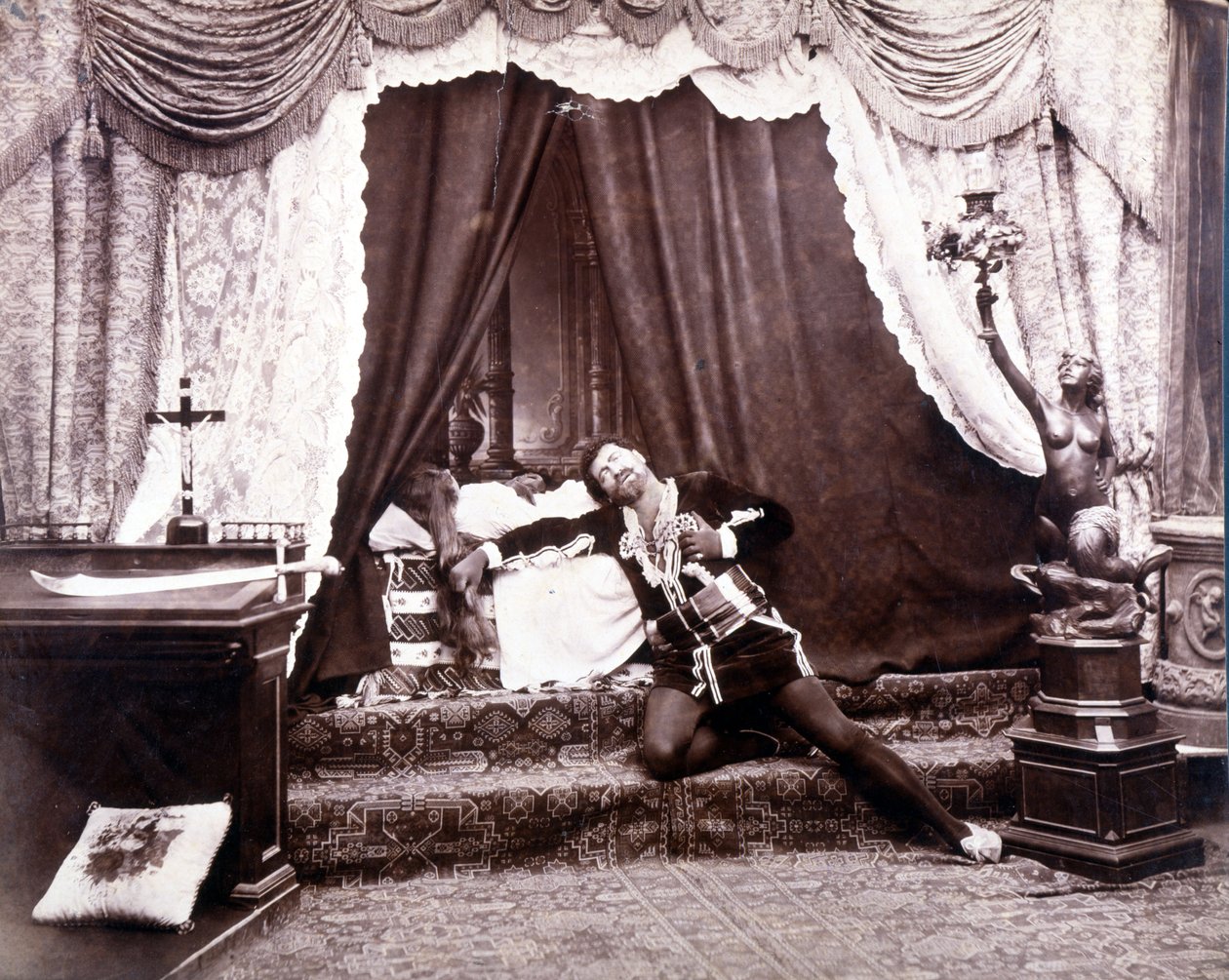 Porträtt av den italienska tenoren Francesco Tamagno (1850 - 1905) i sista akten av Otello av Giuseppe Verdi av Unknown photographer