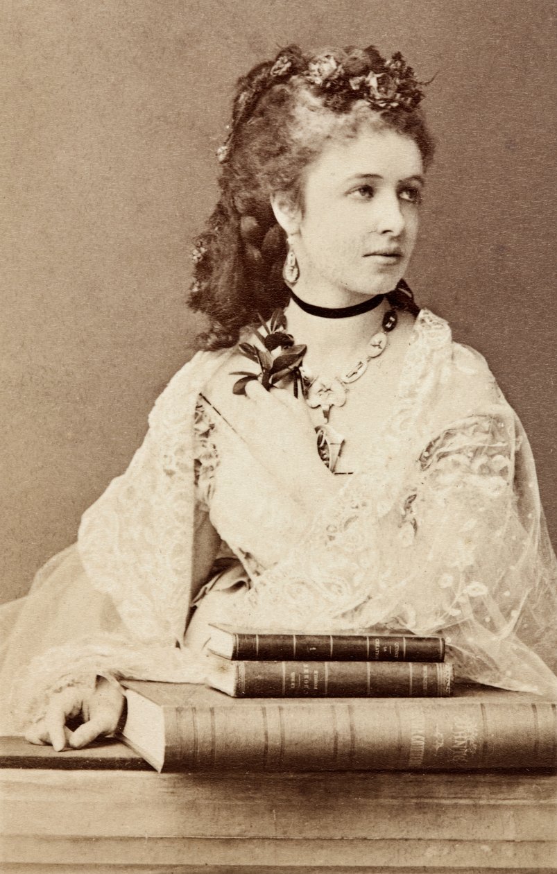 Porträtt av Pauline Lucca, ca 1860-talet (s/v foto) av Unknown photographer