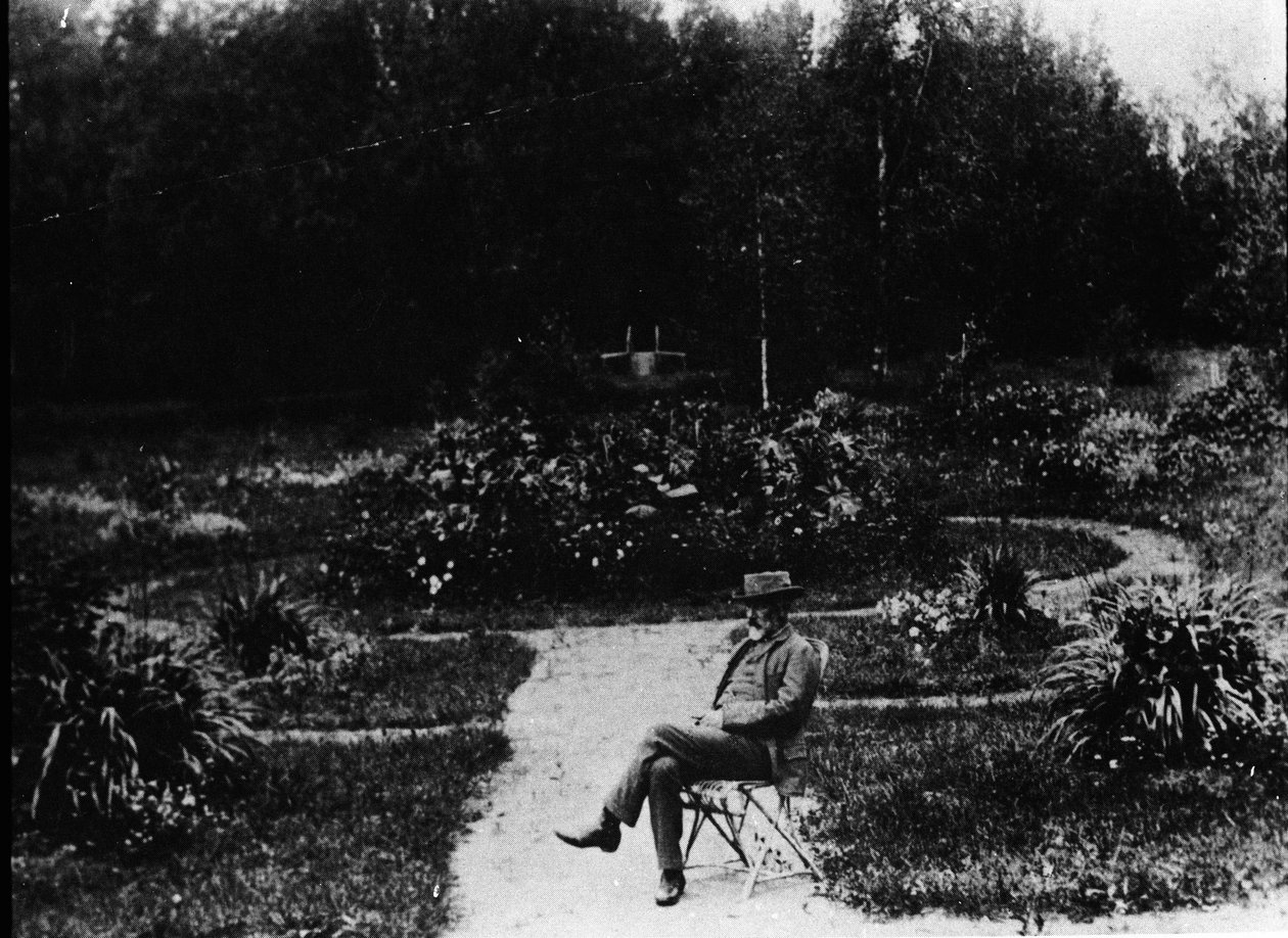 Porträtt av kompositören Piotr eller Peter Iljitj Tjajkovskij (eller Tjajkovskij eller Cajkovskij eller Tschaikowskij av Unknown photographer