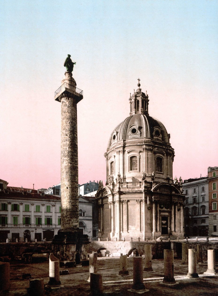 Rom. Vy över Foro Trajano (Forum Trajanus) med kolumn. Photochrome sd. omkring 1900. Fotokrom av Unknown photographer