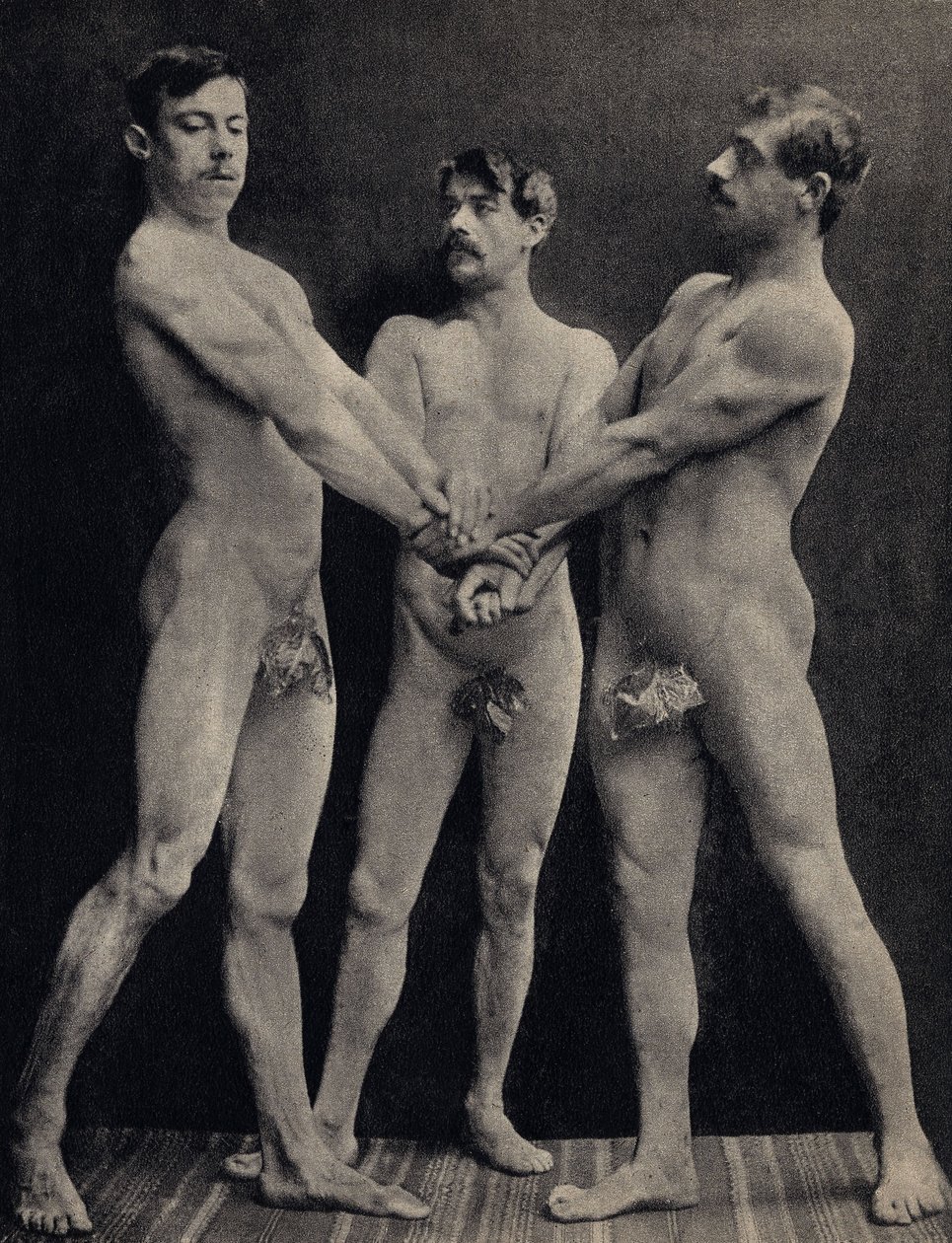 The Oath of the Horaces, poserar tre nakna män som avlägger ed. Fotografi, sent 1800-tal, Paris. Coll. Selva. av Unknown photographer