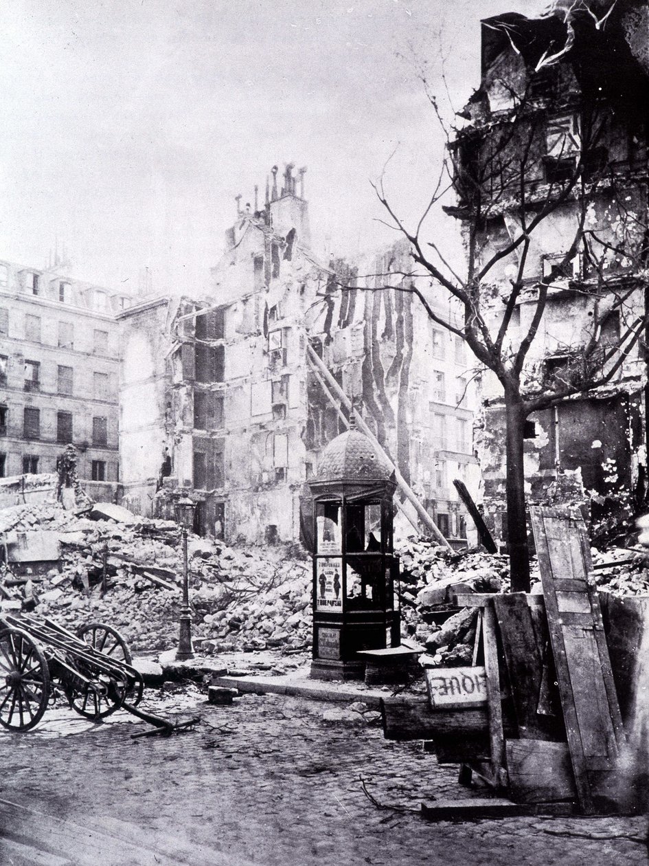 De stora verken i Paris: hörnet av Rue Royal och Rue du Fbg St Antoine av Unknown photographer