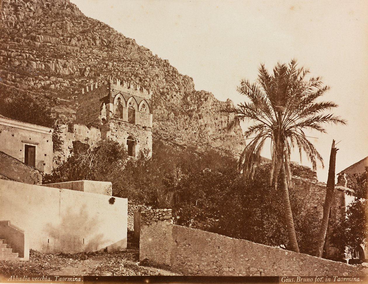 Utsikt över Badia Vecchia, Taormina av Unknown photographer
