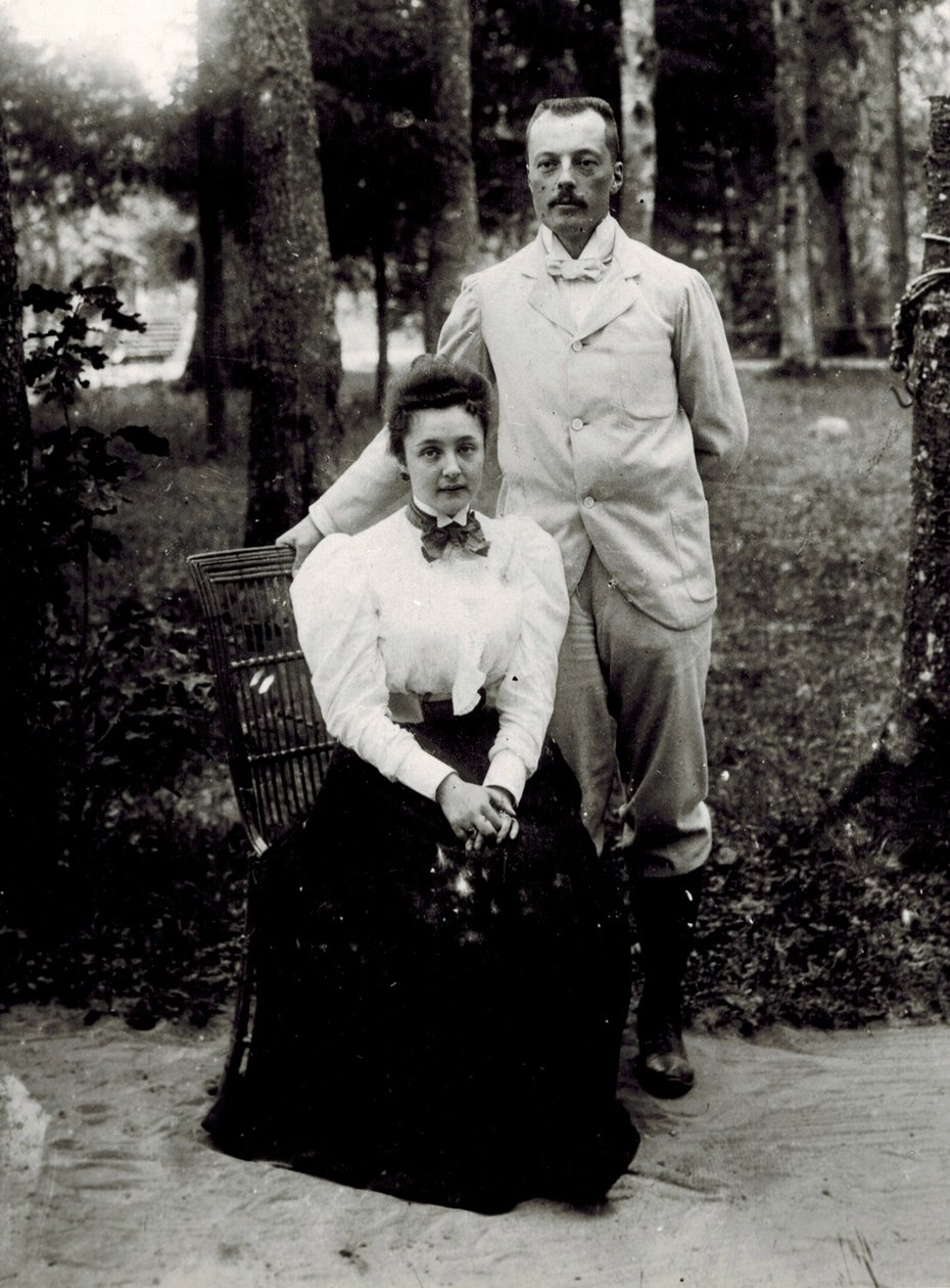 Vladimir Dmitrievich Nabokov (1870-1922) och Elena Ivanovna Rukavishnikova (1876-1939), anonym. Fotograf, ca 1896, Museum of Regional Studies, Rozhdestveno av Unknown photographer