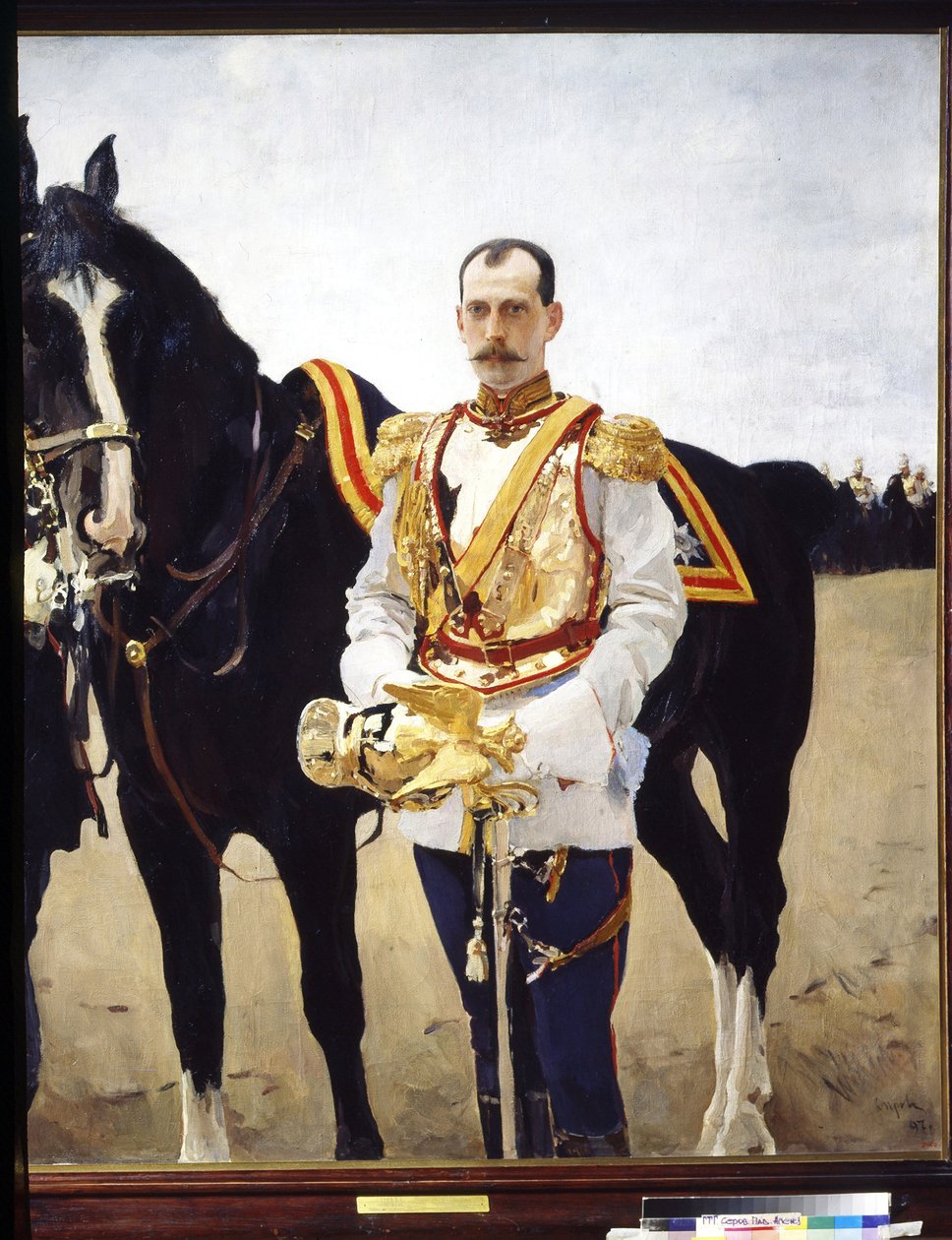 Porträtt av storhertig Paul Alexandrovich av Ryssland (1860-1919). (Porträtt av storhertigen Paul Alexandrovich av Ryssland). I uniformen av en officer av kavalleriet i den kejserliga ryska armén, nära sin häst. Målning av Valentin Alexandrovich Serov ( av Valentin Aleksandrovich Serov