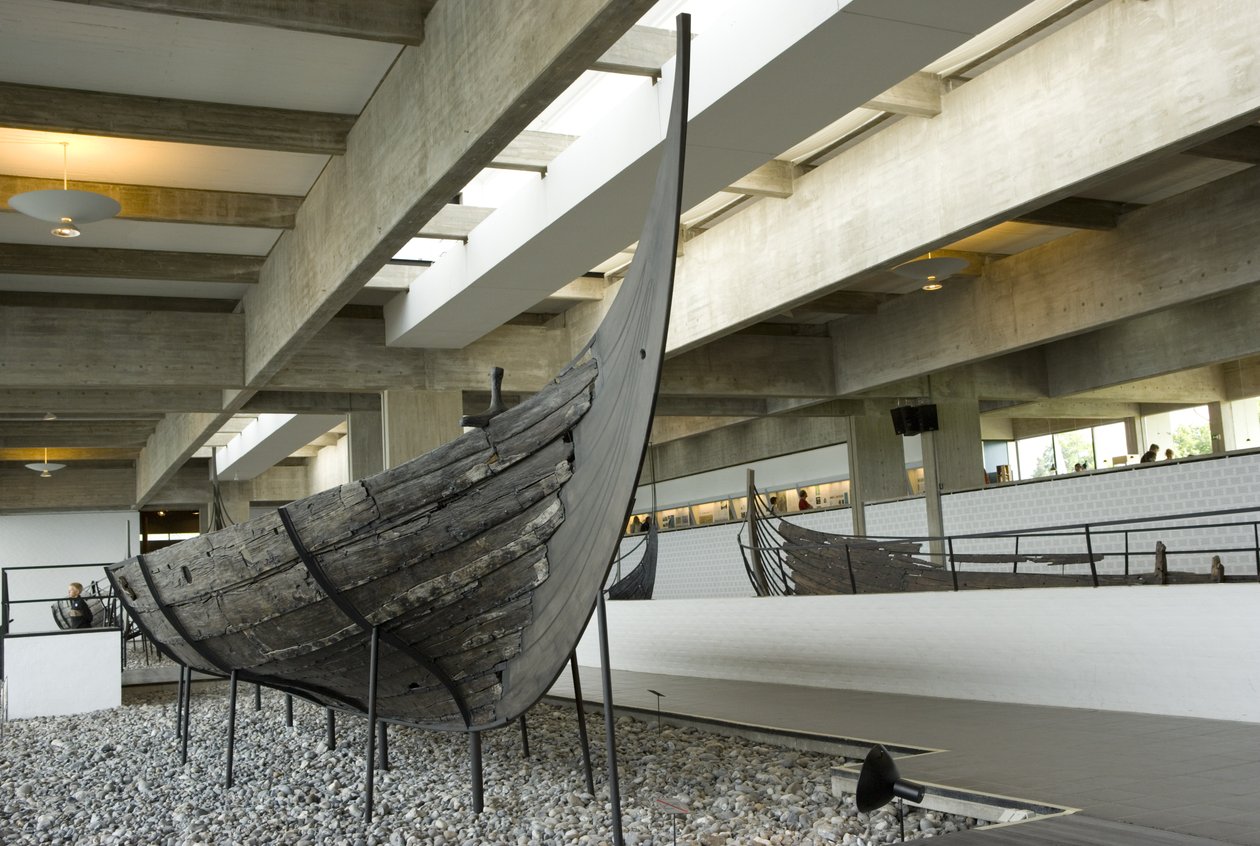 En bevarad och ombyggd långbåt av Viking