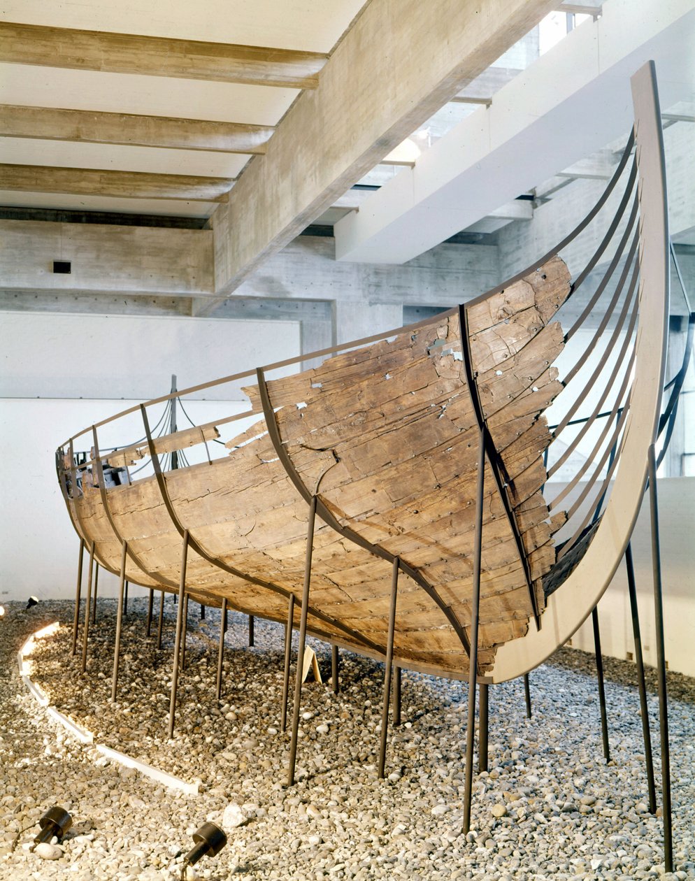 Oceangående lastfartyg från Sognefjord, västra Norge, ca 1030 (furu, ek och lime) av Viking