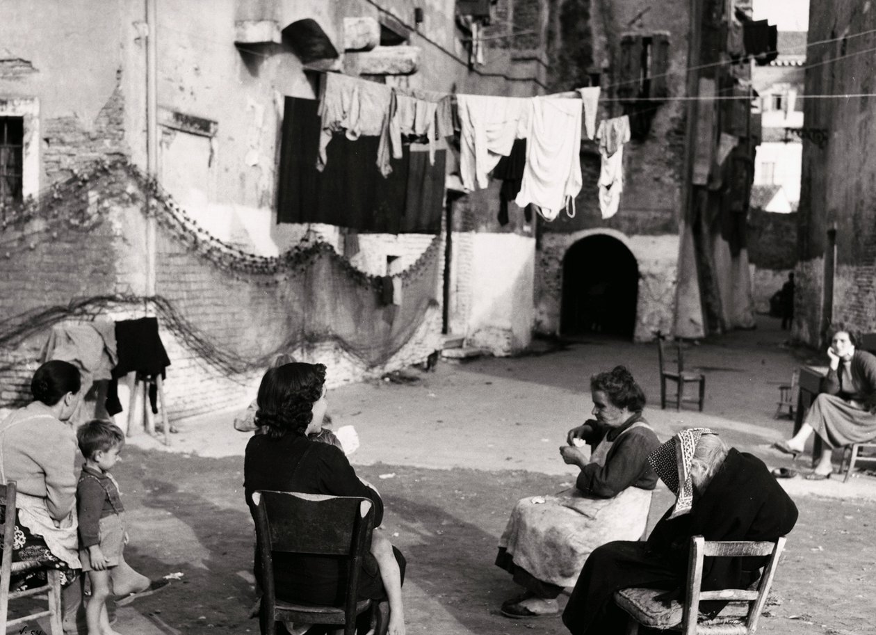 Gatan i Chioggia (svartvitt foto) av Vincenzo Balocchi