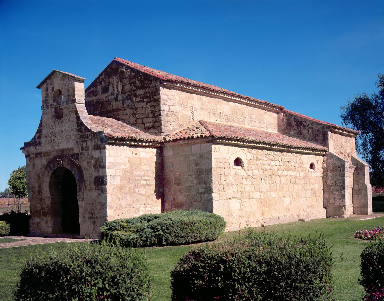 Kyrkan San Juan Bautista, invigd 661 av Visigothic