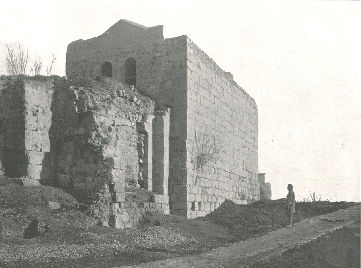 Torn från vilket St Paul steg ner i en korg, Damaskus, Osmanska Syrien, 1895. av W and S Ltd