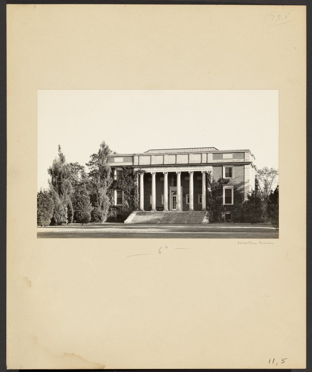 [Wheaton College: The Library (1923)] av Walker Evans