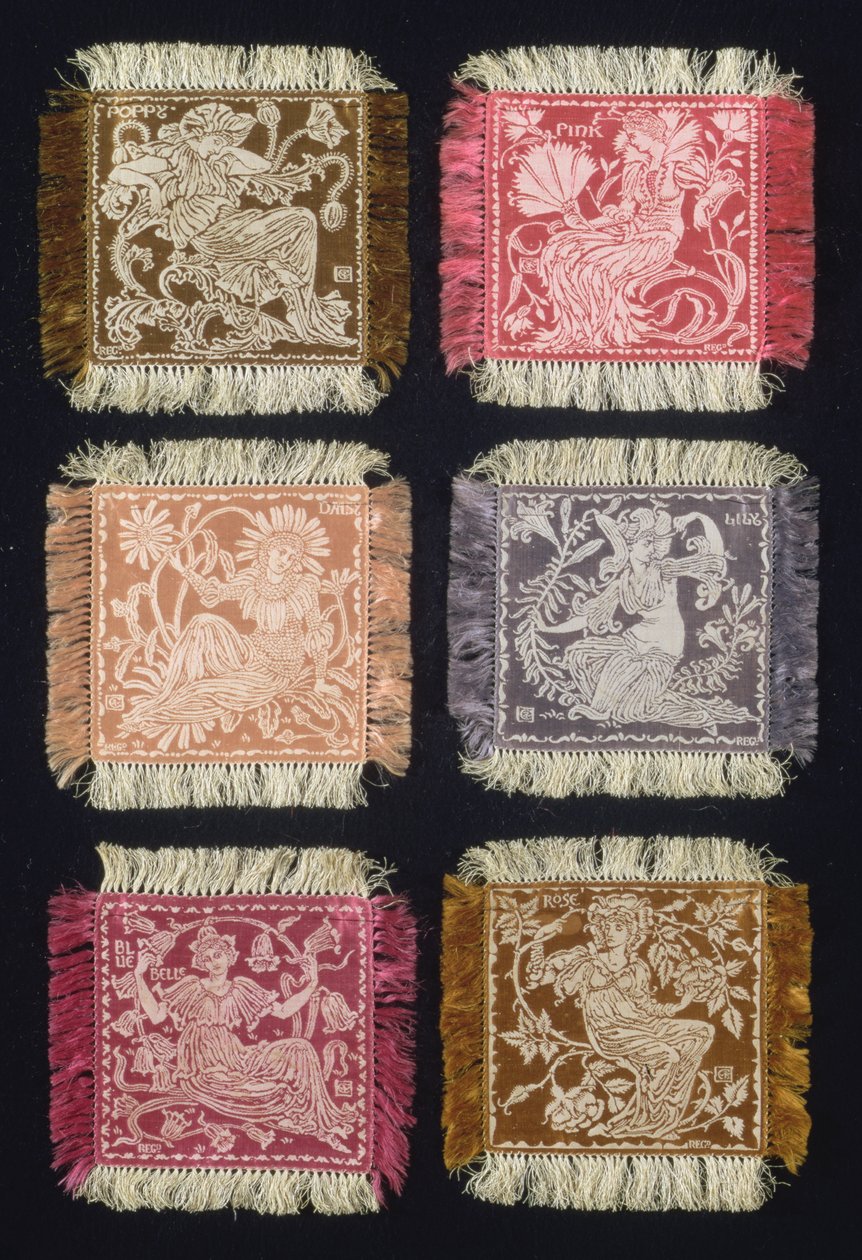 Floras Retinue, uppsättning av sex dessertservetter, Rose, Lily, Daisy, Poppy, Pink and Bluebell, tillverkad av John Wilson & Sons, 1893 (silkedamast) av Walter Crane