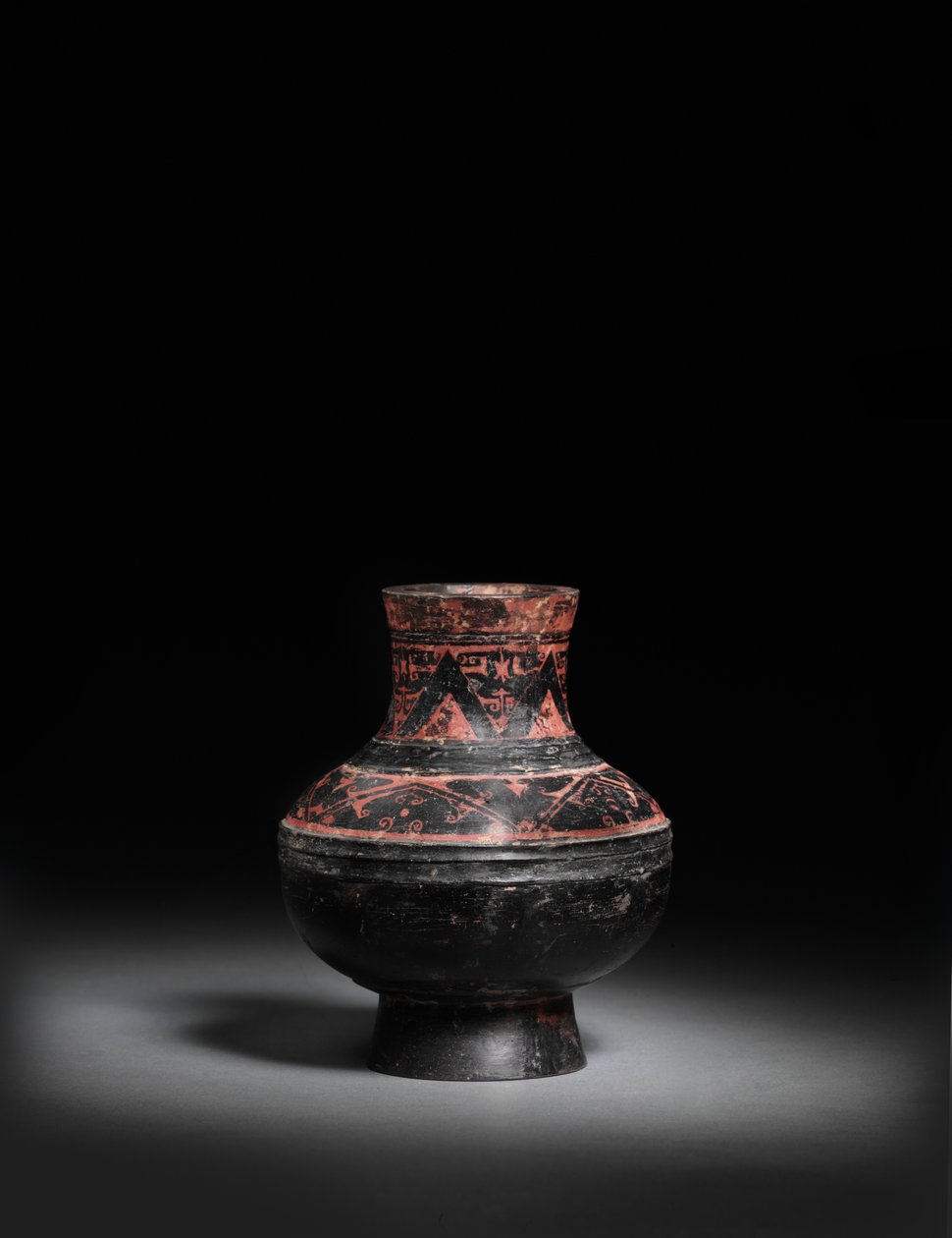 Liten rödmålad svartlackerad svart keramikburk, Hu, 476-221 f.Kr. av Warring States period Chinese School