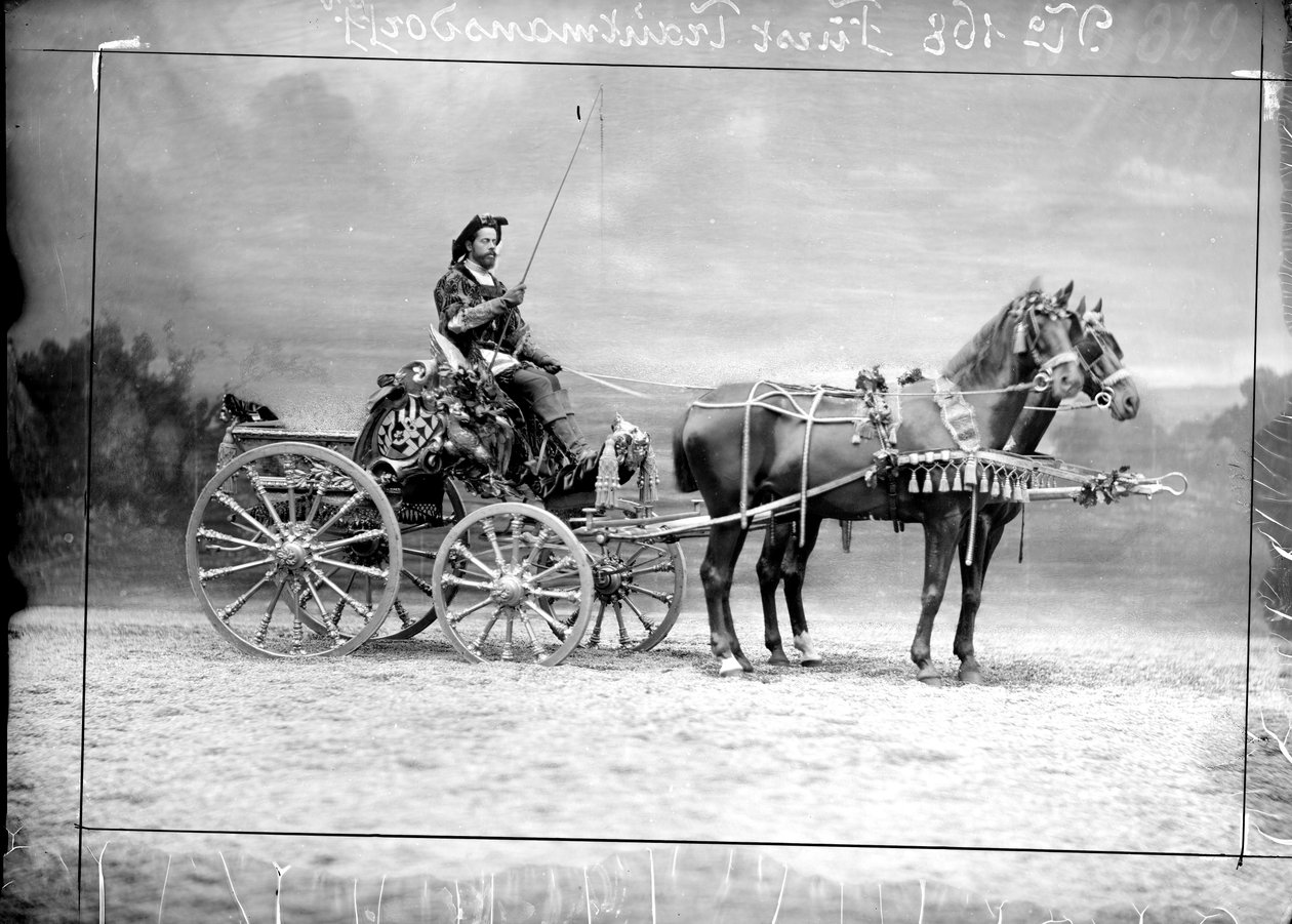 Charles prins av och till Trauttmansdorff-Weinsberg under körning av en buss av Wilhelm J. Burger
