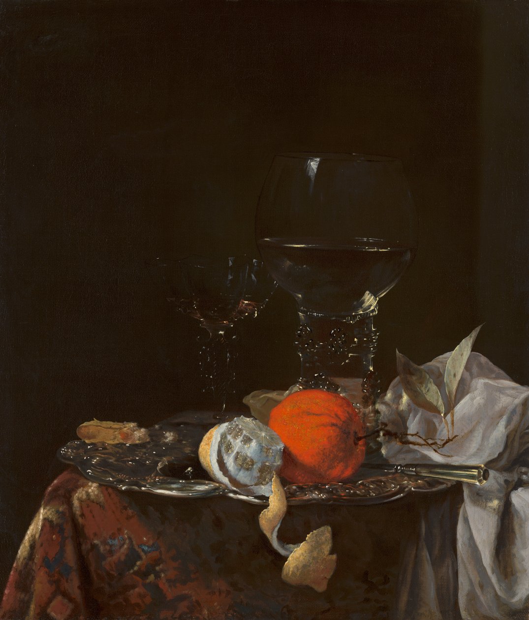 Stilleben med frukt och glasögon på ett silverfat av Willem Kalf