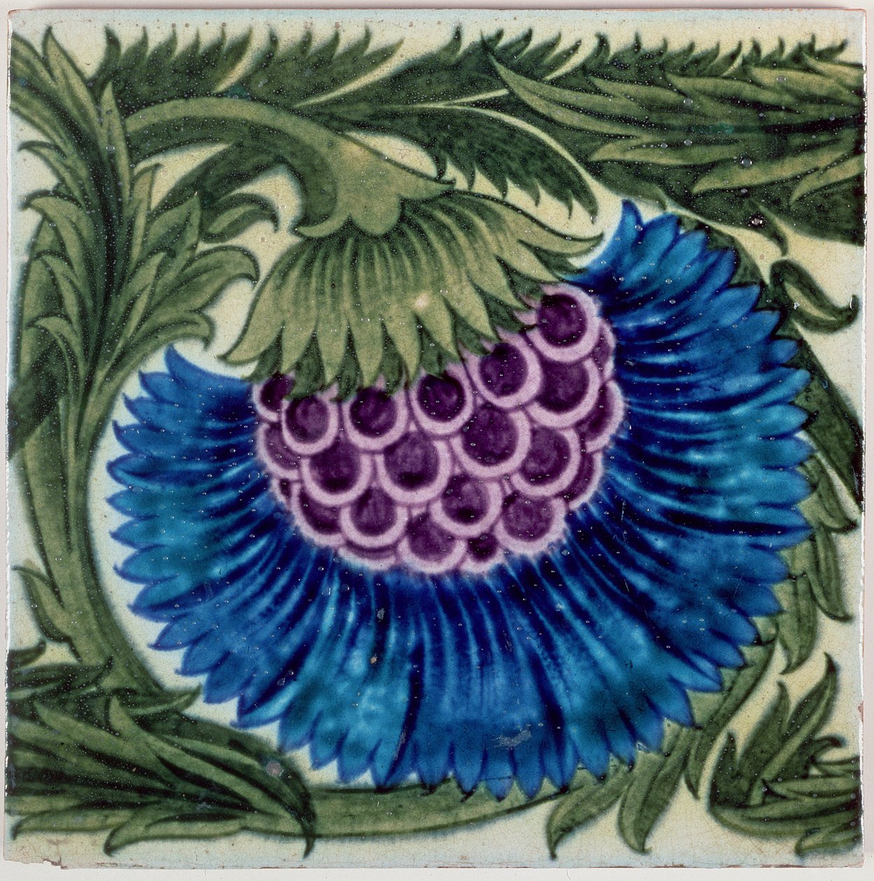Kakel, dekorerad med stiliserade blommor i persiska färger (keramik) av William de Morgan