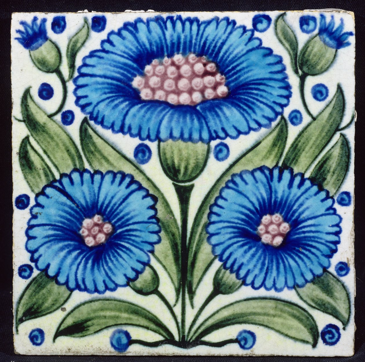Kakel med blommönster i persisk stil (keramik) av William de Morgan