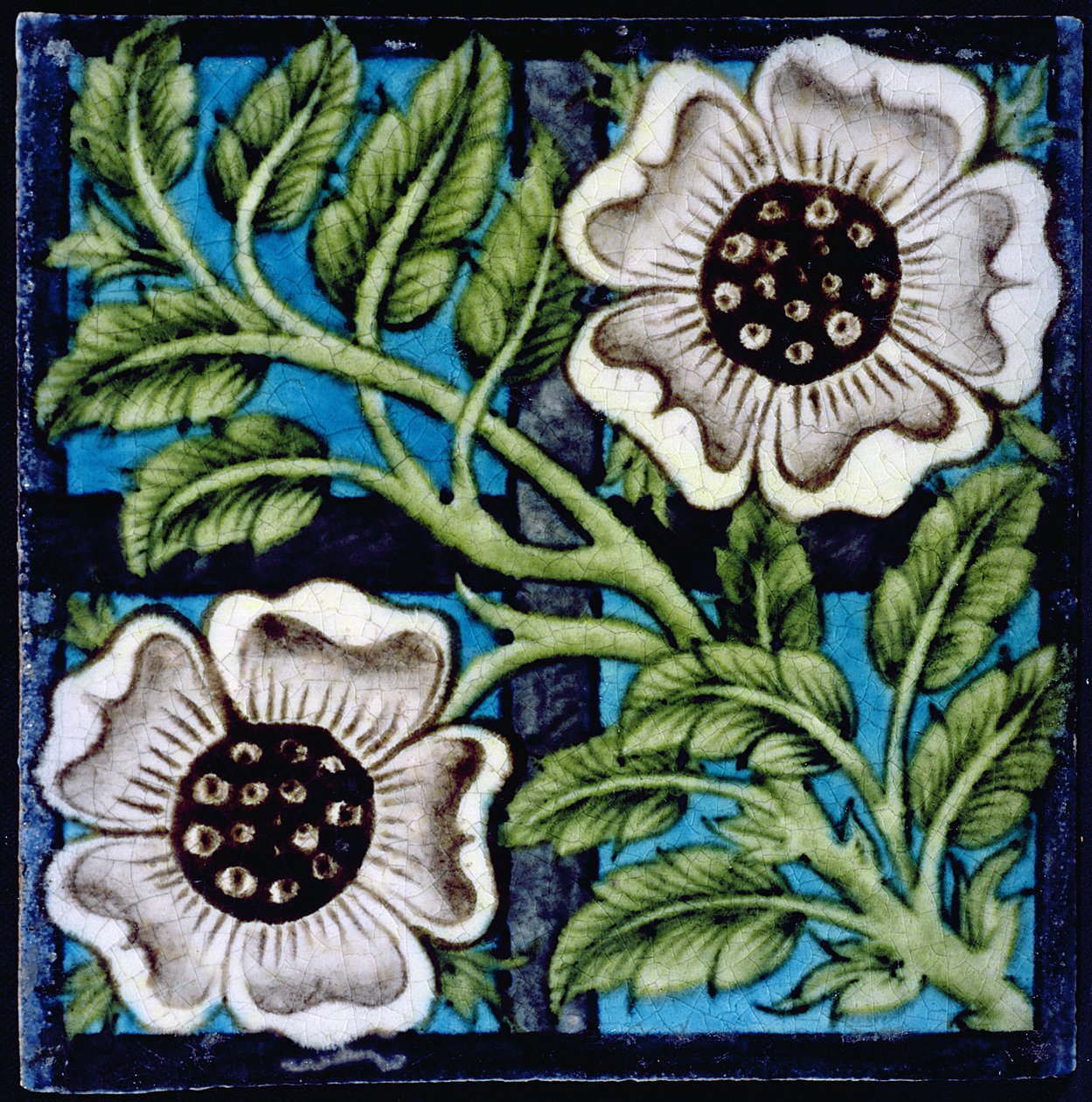 Kakel med blommönster (keramik) av William de Morgan