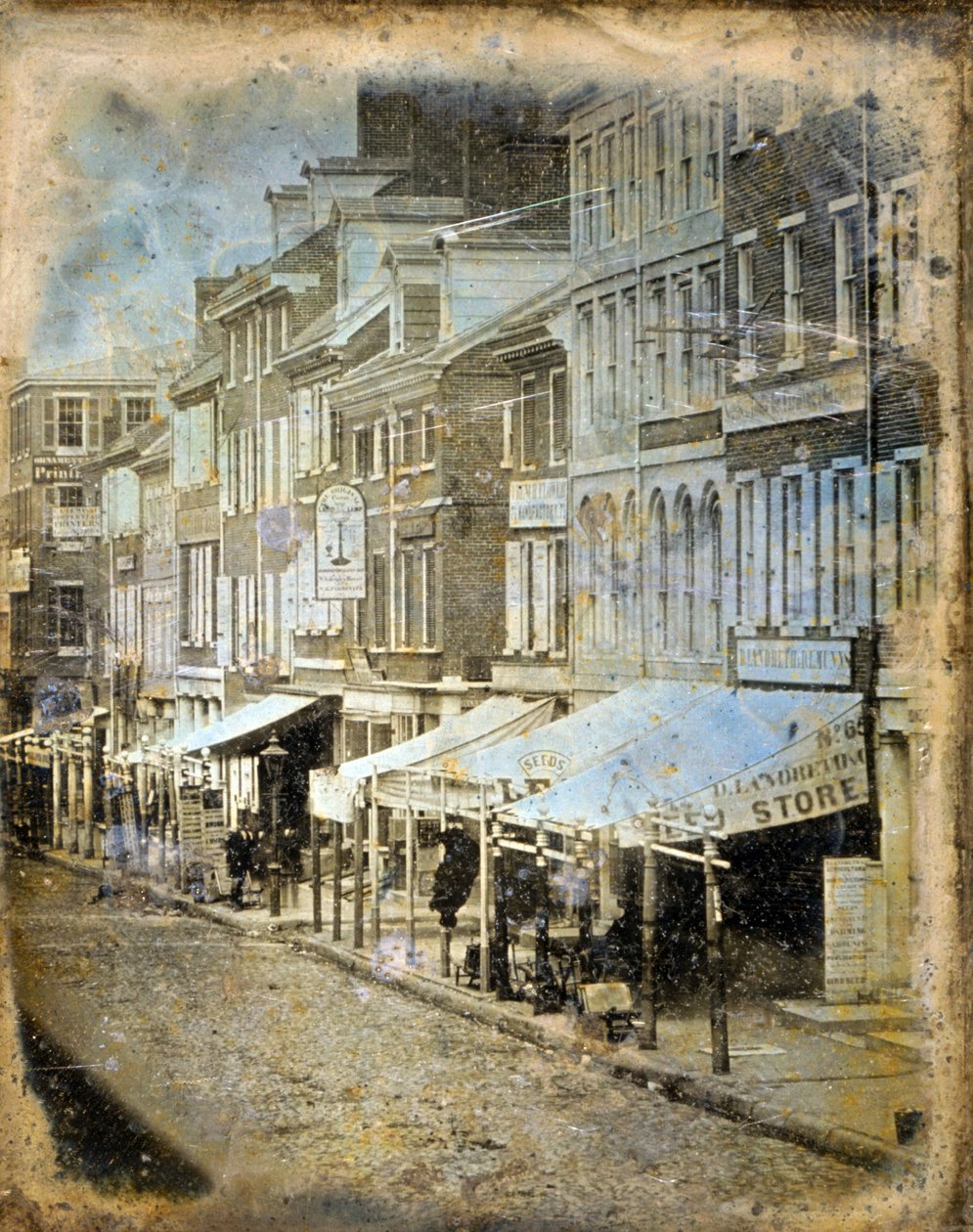 Norra sidan av Chestnut Street, mellan Second Street och Third Street, Philadelphia, Pennsylvania, 1843 (daguerreotypi) av William G. Mason