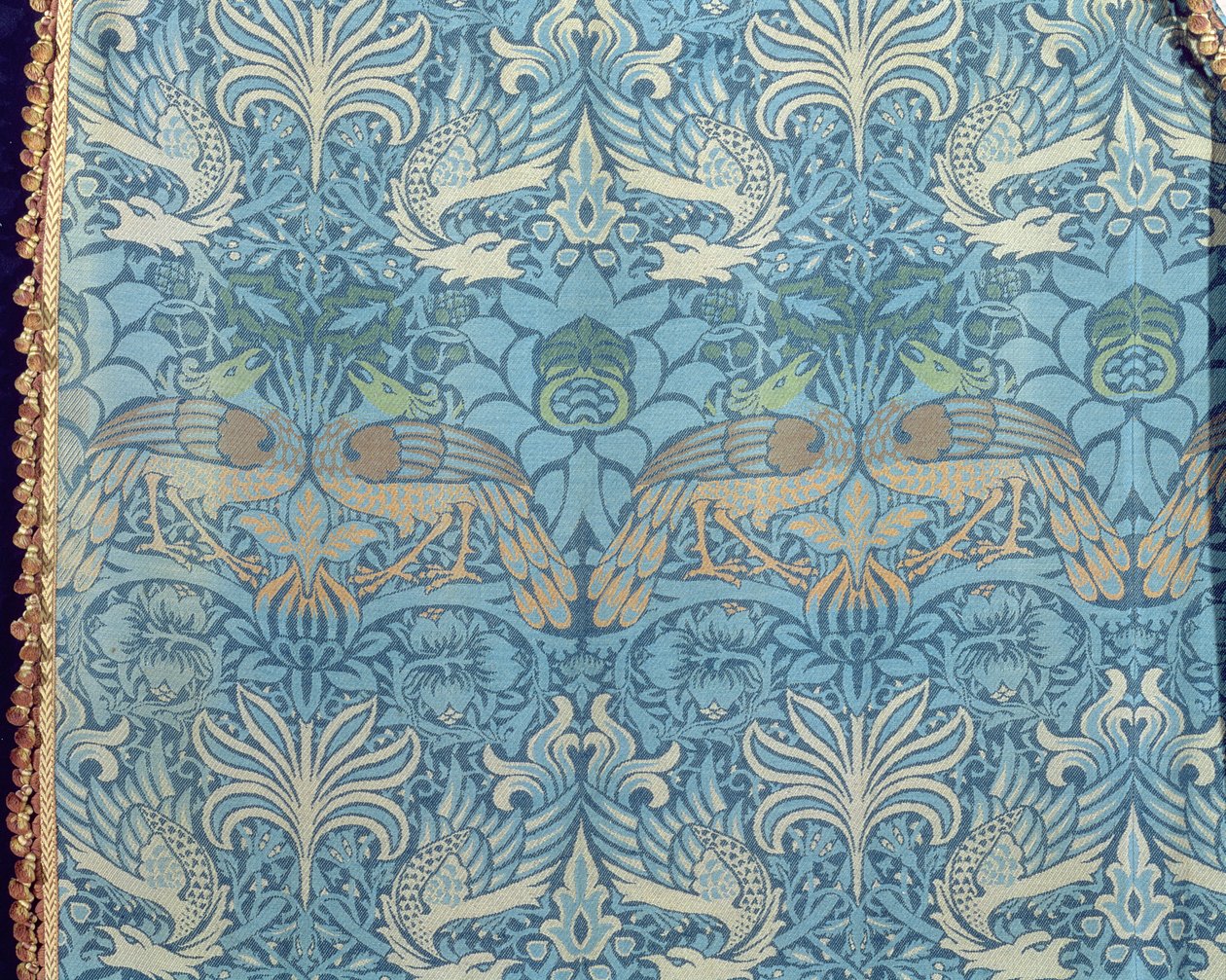 Peacock and Dragon, 1878 (vävd ull och panel med originaldetaljer) (detalj) (se även 116561) av William Morris