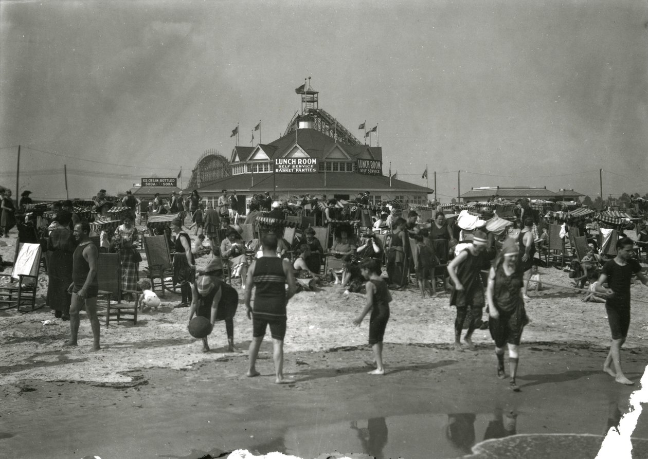 Strandscen, Coney Island, ca 1910-21 av William Davis Hassler