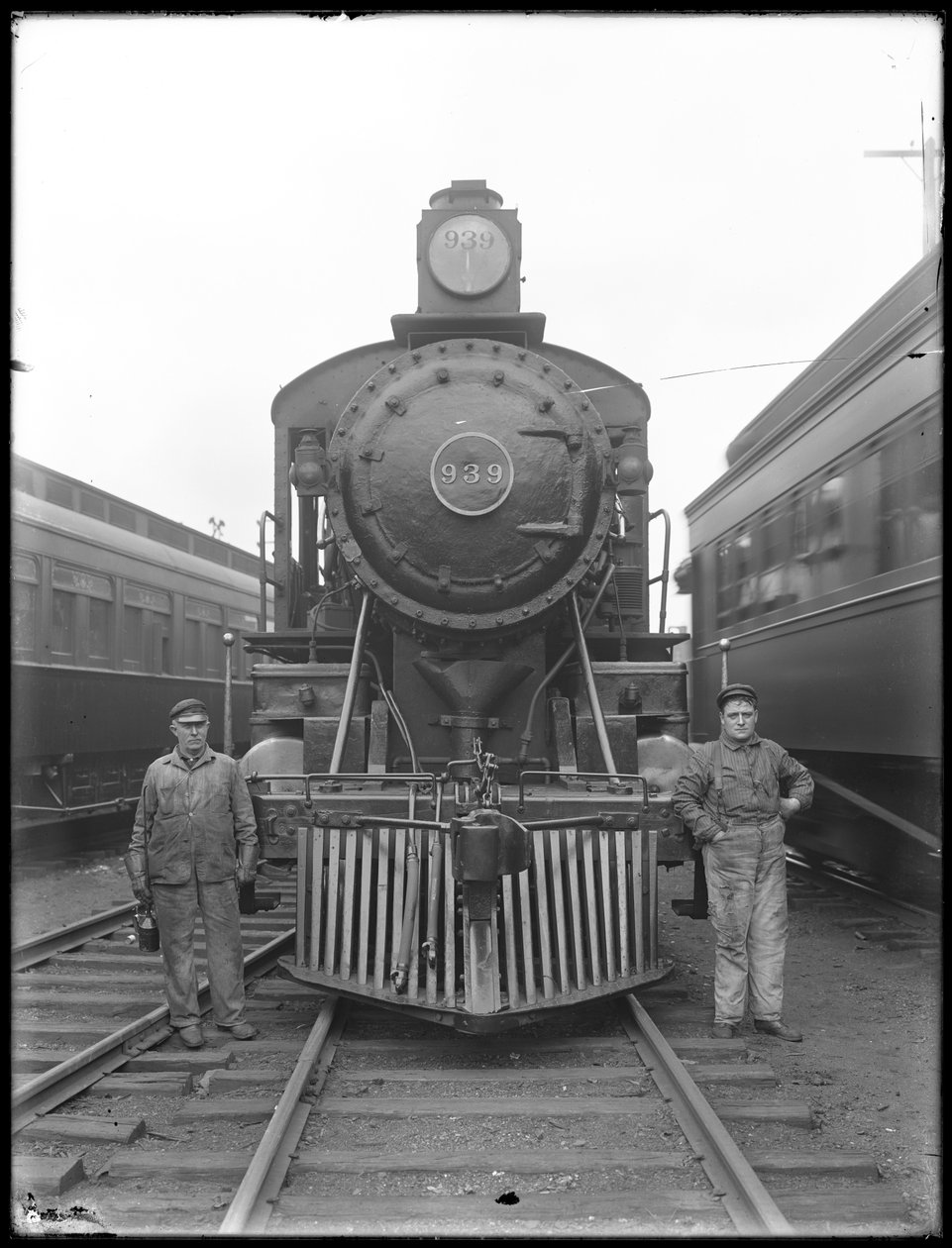 Erie Railroad lokomotiv, frontalt, ca 1911-12 av William Davis Hassler