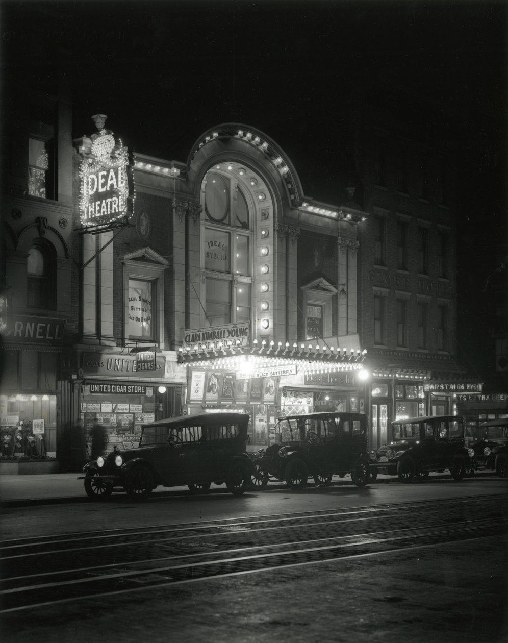 Ideal Theatre, 693 Eighth Avenue, på 49th Street, ca 1916-17 av William Davis Hassler