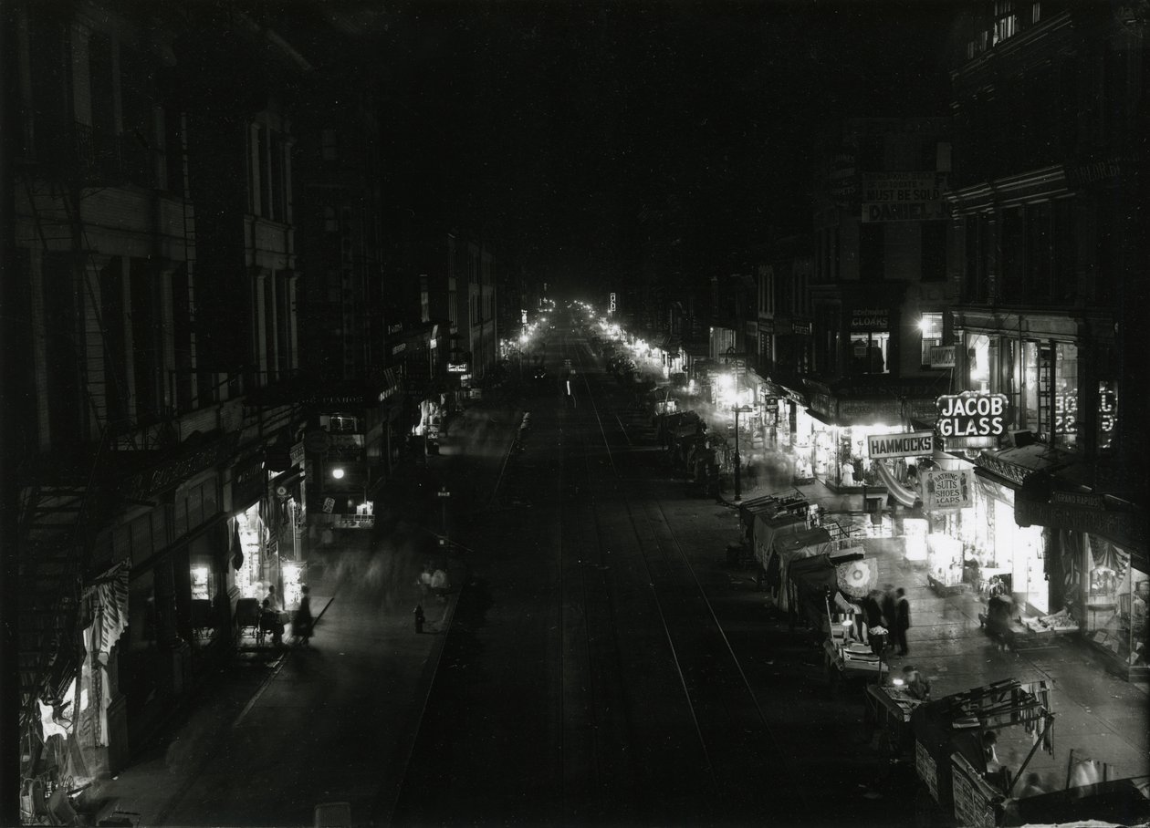Nattvy över Grand Street på Orchard Street, NYC, 1917 av William Davis Hassler