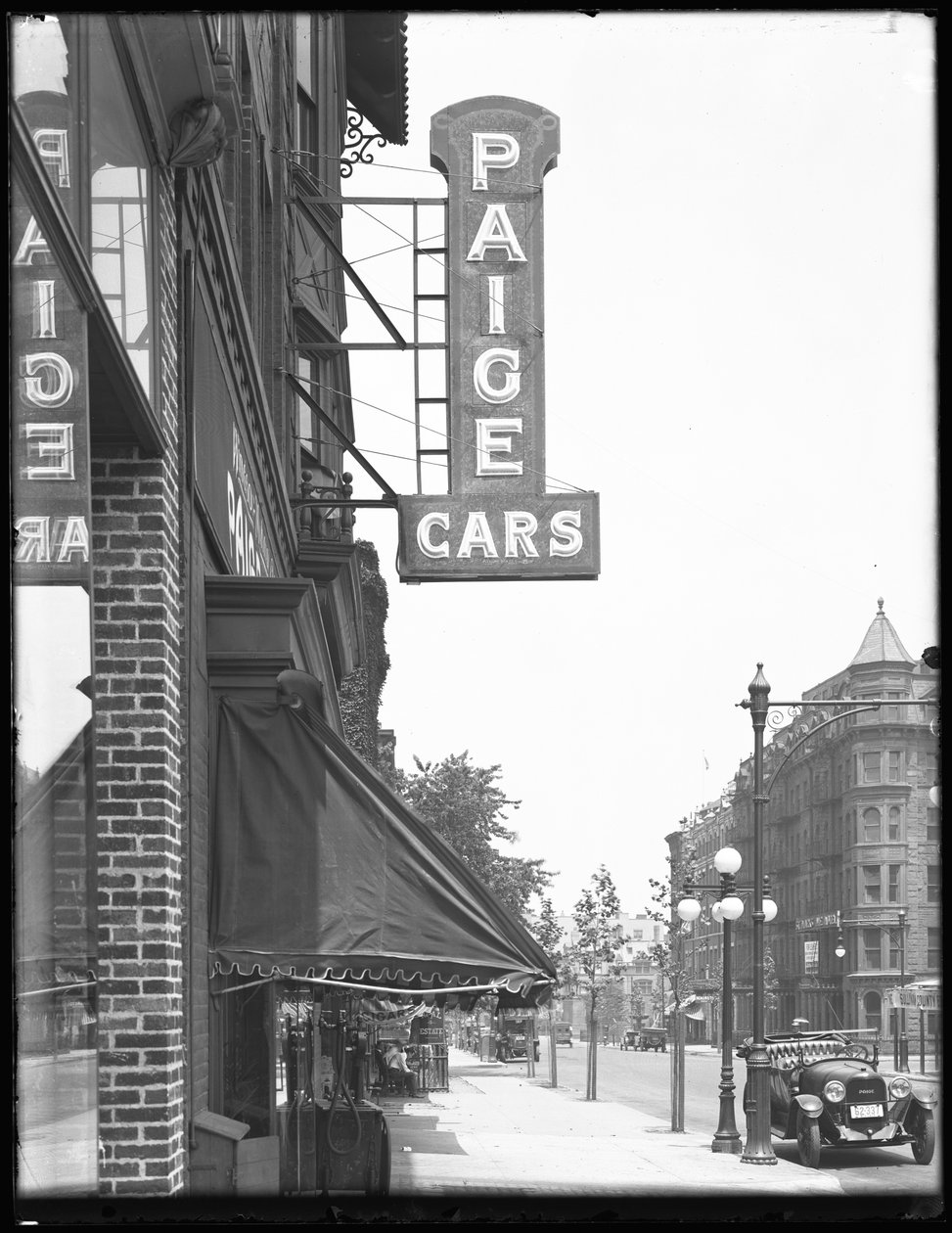 Paige Cars skylt på 1410 Bedford Avenue, Brooklyn, 13 juli 1916 av William Davis Hassler
