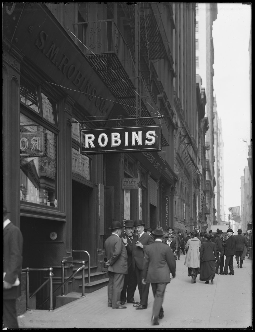 S.M. Robins Co.-skylt på 35 Broadway, New York City, 2 maj 1916 av William Davis Hassler