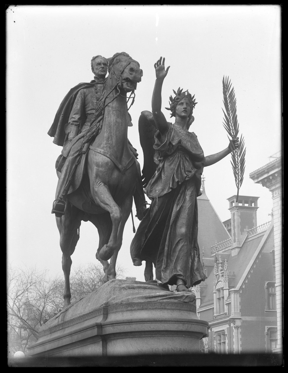 Staty av William Tecumseh Sherman på 59th Street och Fifth Avenue, New York City, ca 1913 av William Davis Hassler
