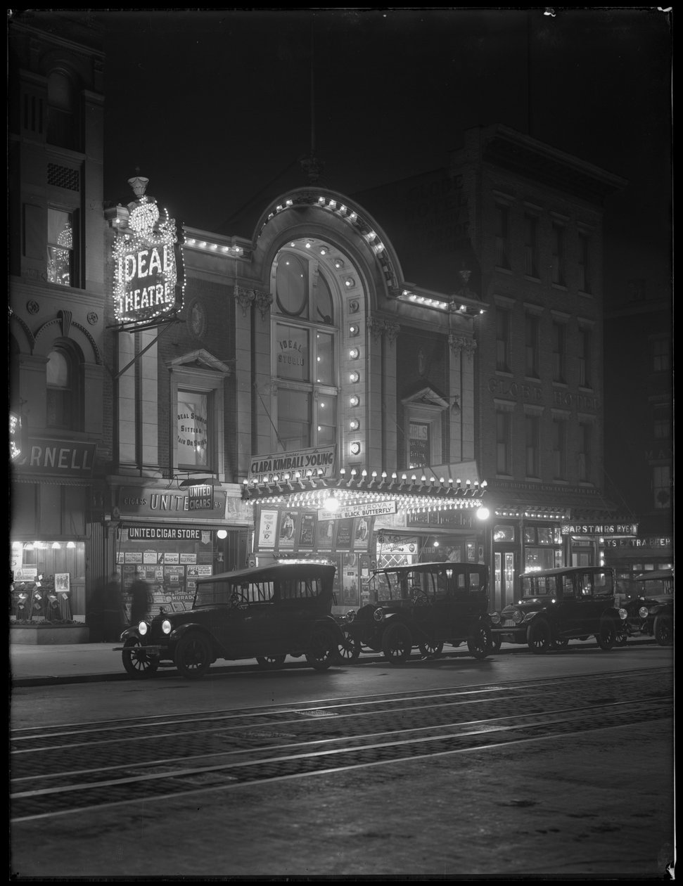 The Ideal Theatre på Eighth Avenue, New York City, 6 januari 1917 av William Davis Hassler