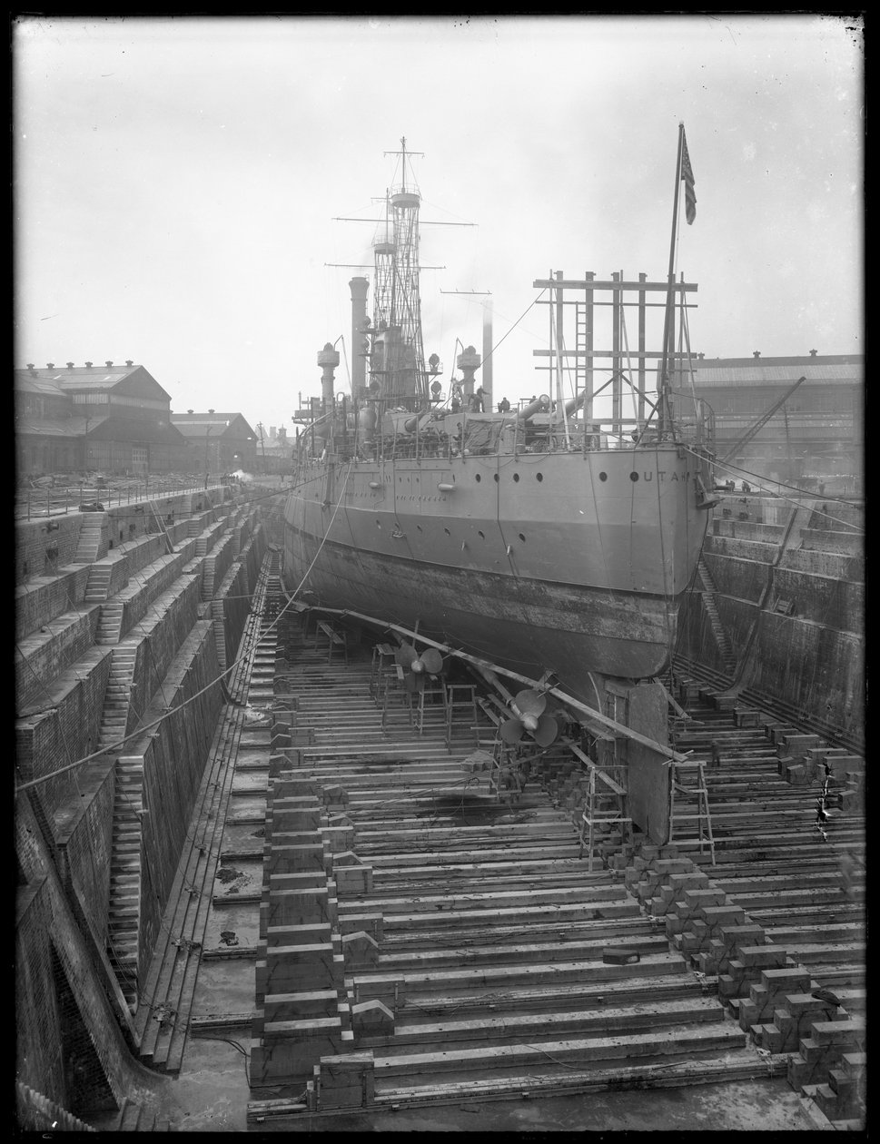 U.S.S. Utah i torrdocka vid Brooklyn Navy Yard, ca 1912 av William Davis Hassler