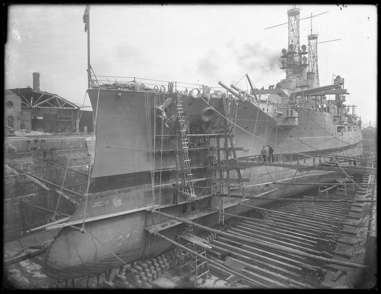 U.S.S. Utah i torrdocka vid Brooklyn Navy Yard, c.1912 av William Davis Hassler