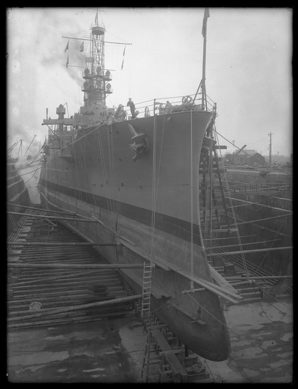 U.S.S. Utah i torrdocka vid Brooklyn Navy Yard, c.1912 av William Davis Hassler