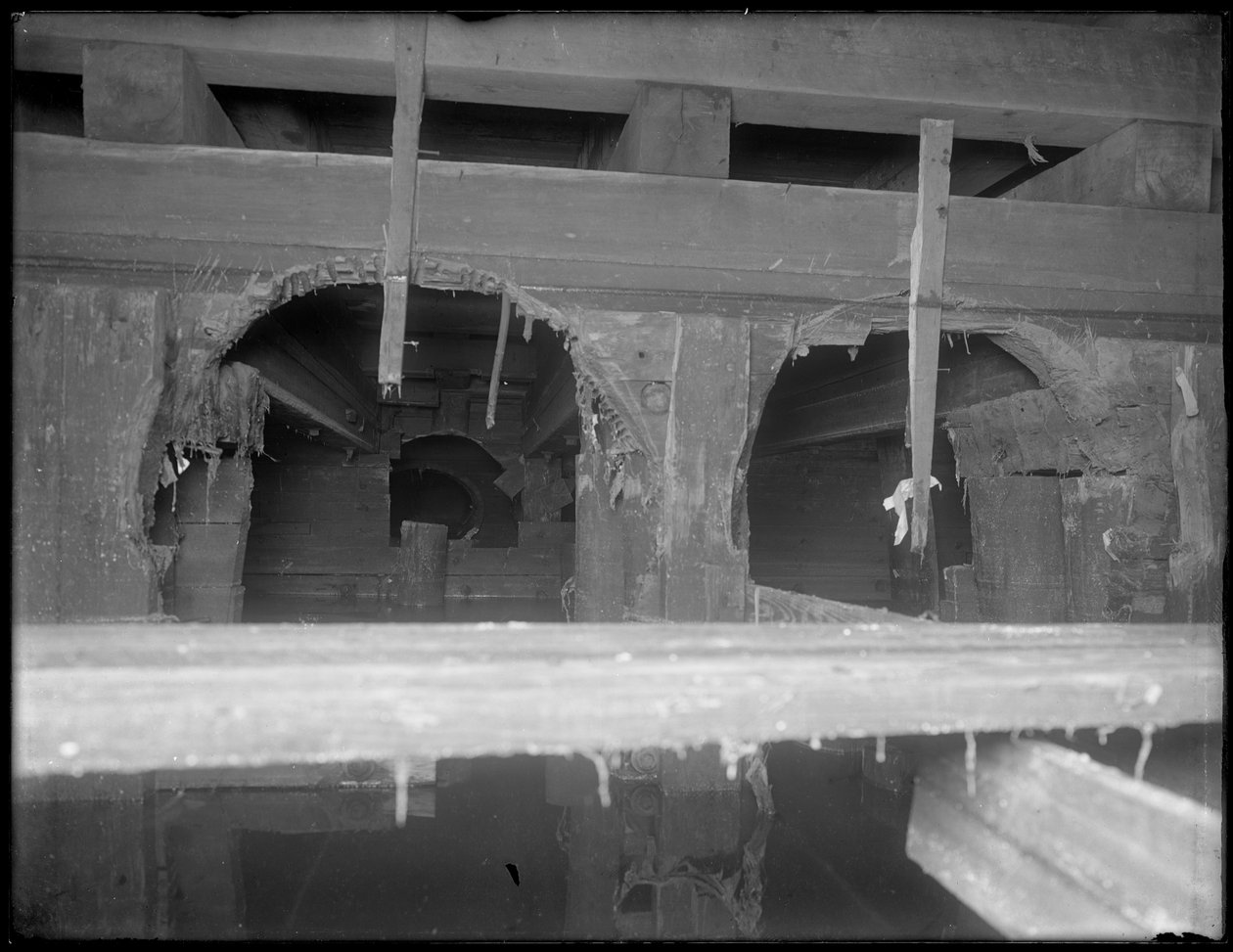 Utsikt inuti W. 129th Street sewer, New York, ca 1911 av William Davis Hassler
