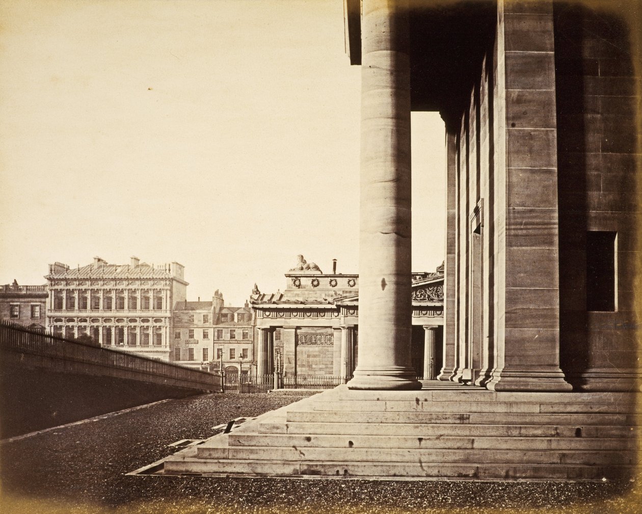 National Gallery and Royal Institution (Royal Scottish Academy), Edinburgh av William Donaldson Clark