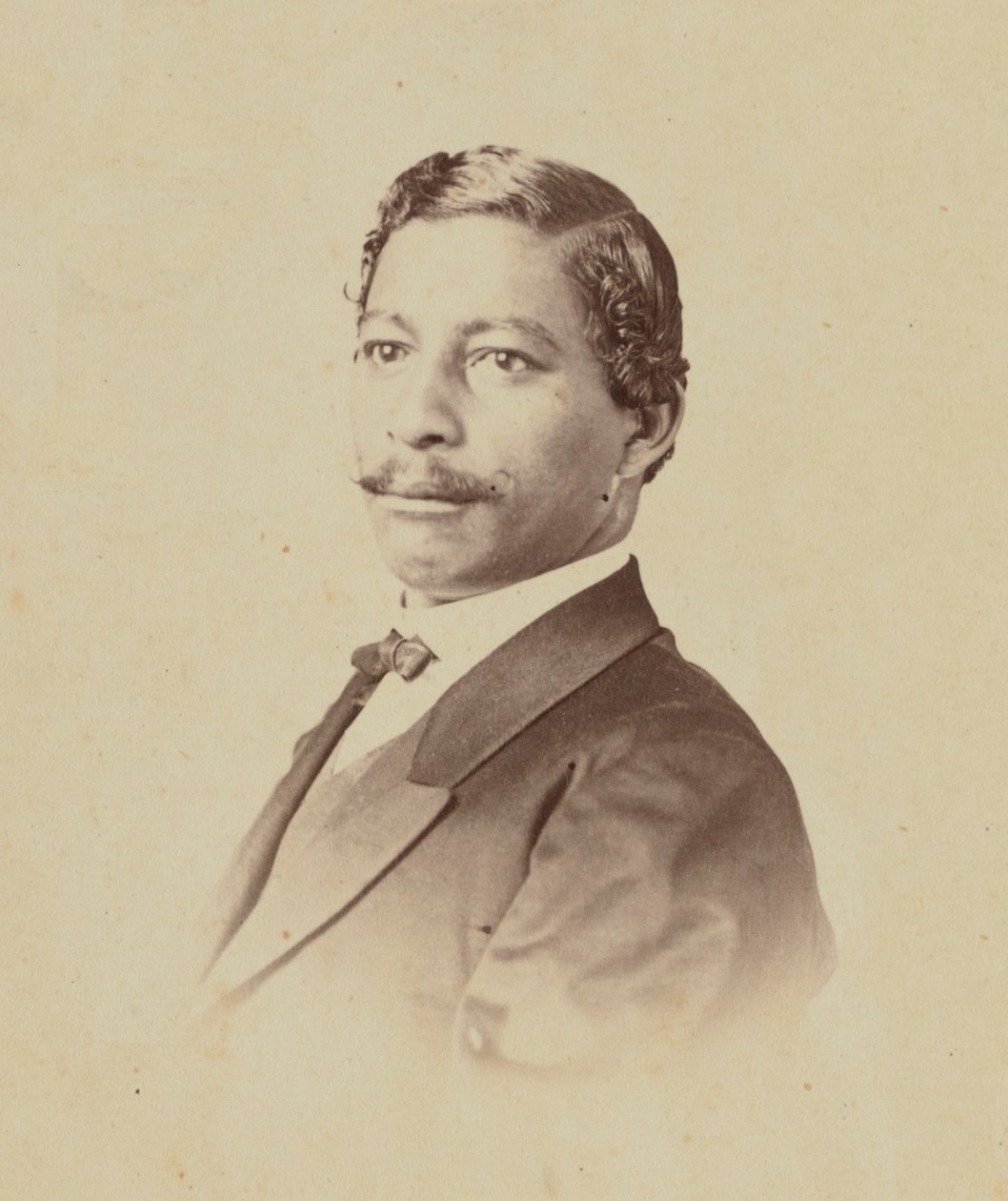Carte-de-visit-porträtt av John W. Menard, 1868-1870. av William H. Leeson
