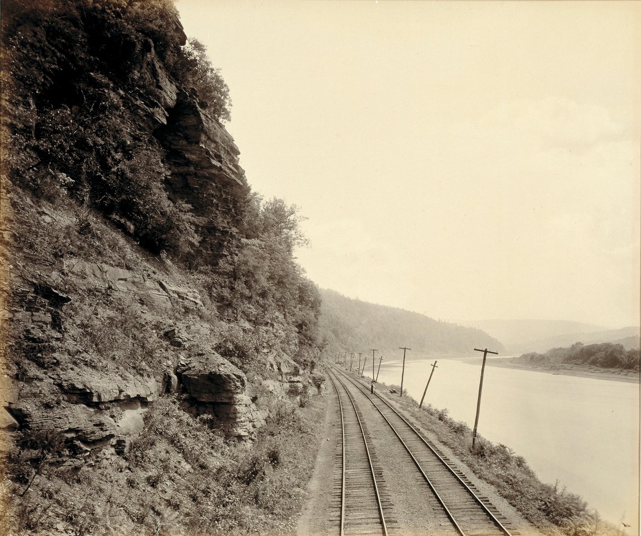 Cathedral Rocks, Susquehanna River nära Meshoppen, för Lehigh Valley Railroad av William H. Rau