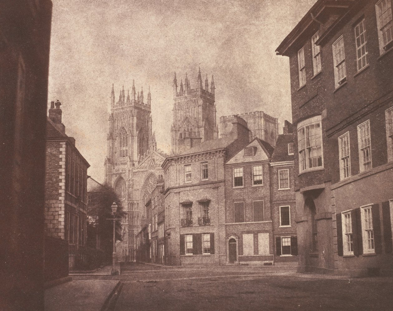A Scene in York: York Minster från Lop Lane av William Henry Fox Talbot