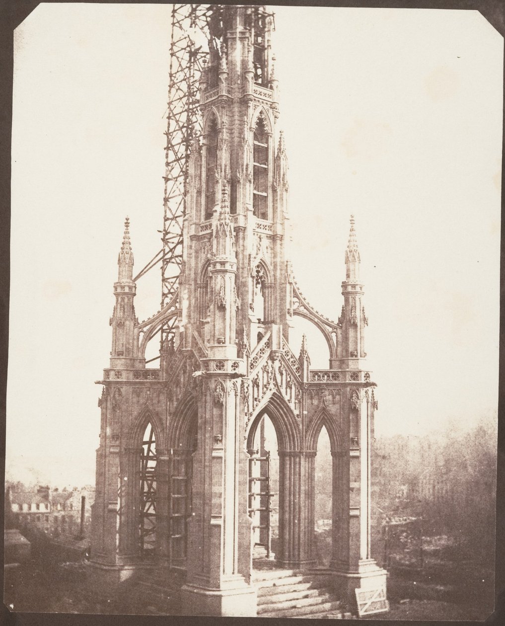 Scottmonumentet före färdigställandet, Edinburgh av William Henry Fox Talbot