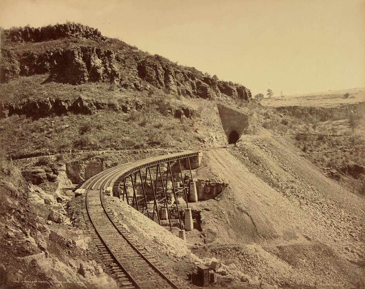 Bro och tunnel, Johnson