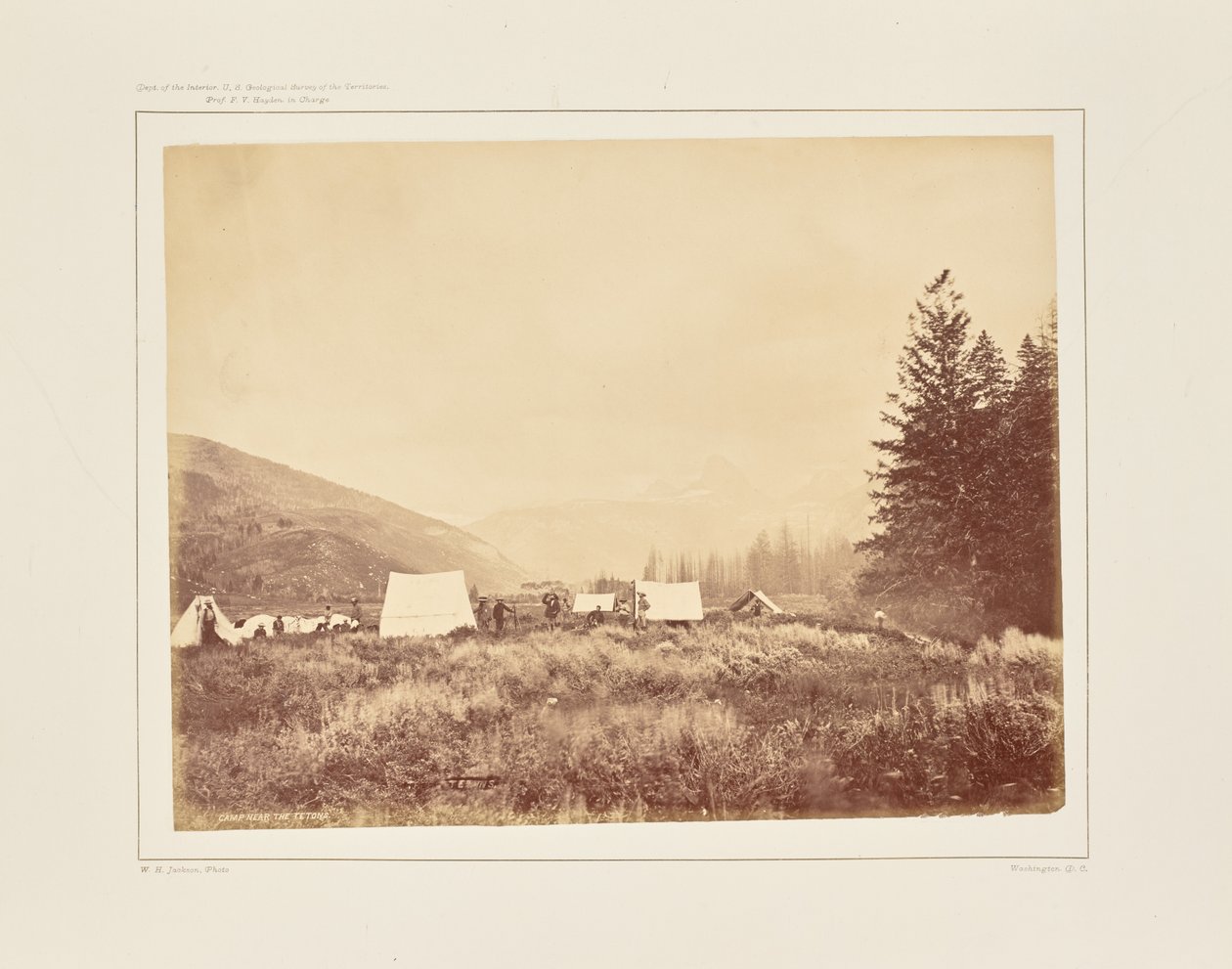 Lägret vid mynningen av Téton Canyon av William Henry Jackson