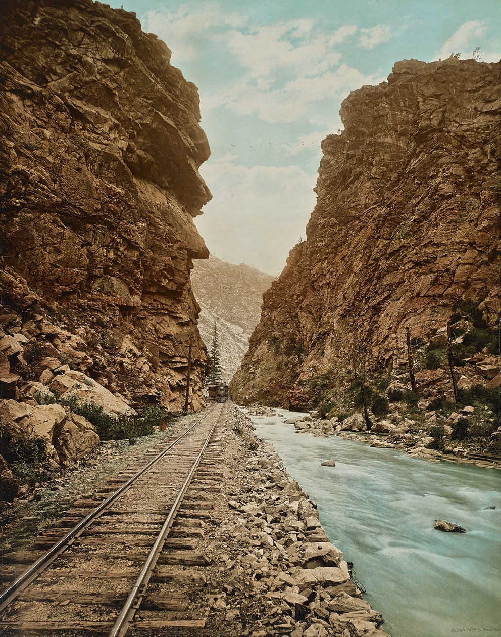Clear Creek Canyon, Colorado, ca 1899 (photolitho) av William Henry Jackson