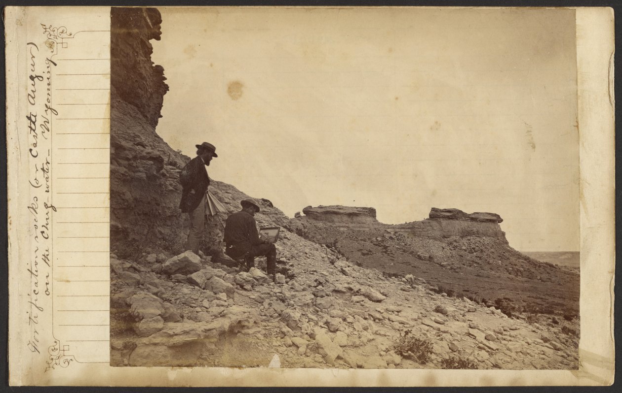 [Fortification Rocks (eller Castle Augur) vid Chug-water, Wyoming] av William Henry Jackson